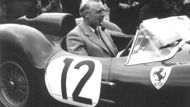 Mike Hawthorn se stal mistrem světa v sezoně 1958. Stačilo mu k tomu vyhrát pouze jednu velkou cenu z celkových osmi, které se tenkrát jely. Za svoji kariéru vyhrál závod F1 celkem třikrát.