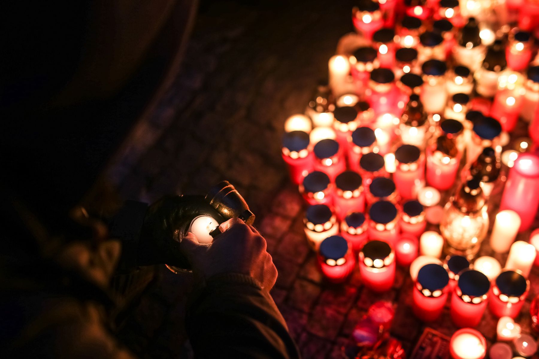 Pieta za Jána Kuciaka u Slovenské ambasády při akci "Nechceme zpět devadesátky"