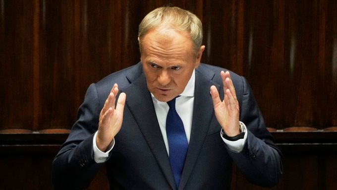 Premiér Tusk: Polská zdrženlivost po jednostranném zavedení německých kontrol se vyčerpala.