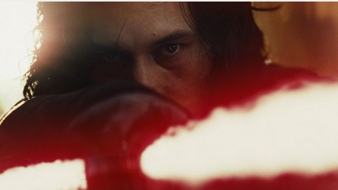 Moc bych si přál, abych byl z nového dílu Hvězdných válek víc nadšený, říká filmový kritik Kamil Fila. Do kin přichází Star Wars: Poslední z Jediů.
