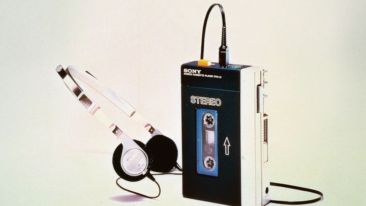 Původně to byl diktafon s divným jménem. Walkman slaví 40 let, svou verzi měli i Češi