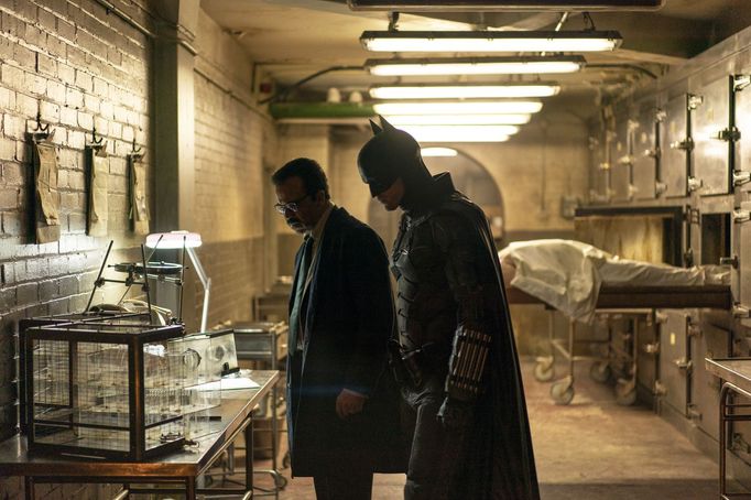 Jeffrey Wright v roli Jamese Gordona a Robert Pattinson jako Batman alias Bruce Wayne.