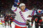 Artěmij Panarin v dresu Rangers NHL hokej