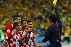 Chorvaté: Skandál pro FIFA. Brazílii tlačil rozhodčí!