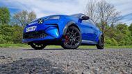 Na český trh přichází sportovní elektrický hatchback Alpine A290, který vychází z Renaultu 5.