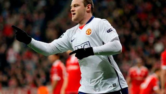 Wayne Rooney poslal United do vedení. V závěru se však zranil