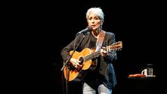 Joan Baez: Forever Young.