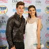 Teen Choice Awards 2014 - Gregg Sulkin and Victoria Justice