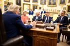 Evropané jsou únavní, ale byli dobří. Jako jedna rodina, hodnotí Trumpův muž jednání