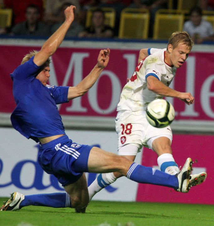 Fotbalista Matěj Vydra v přípravném utkání České republiky s Finskem.