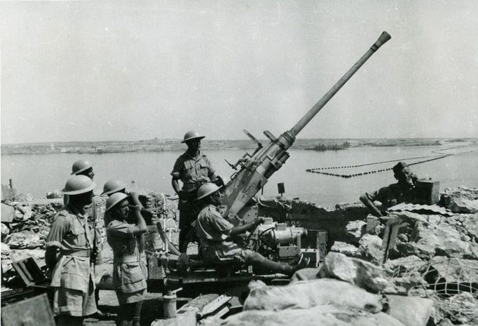 An anti-aircraft cannon.