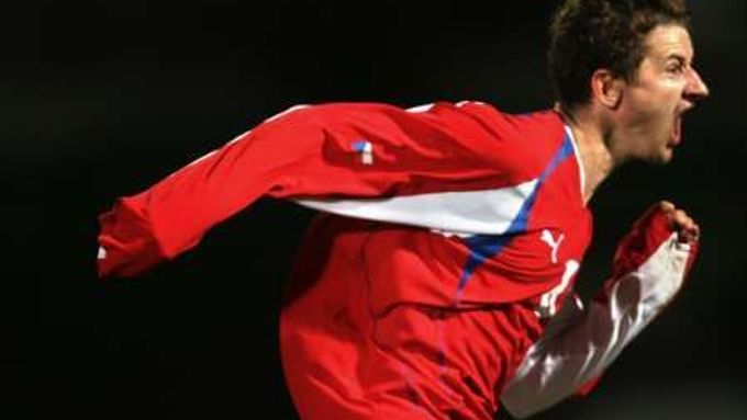 Český reprezentant do jednadvaceti let Tomáš Frejlach se raduje z gólu v bosenské síti v barázži o postup na mistrovství Evropy.