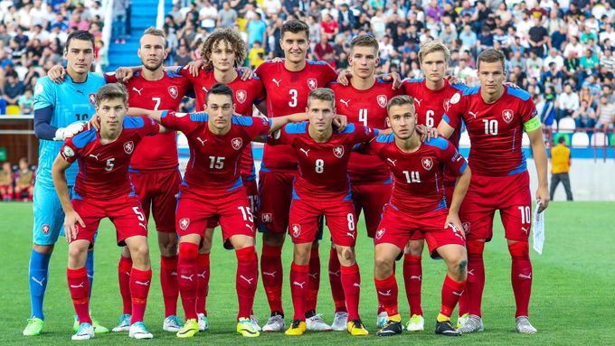 Českou reprezentaci do 19 let čeká proti Anglii boj o finále Eura.