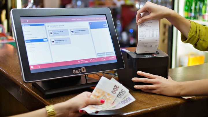 Ministerstvo financí navrhlo po pěti letech zrušit EET, návrhem se bude zabývat vláda; Zdroj foto: ČTK