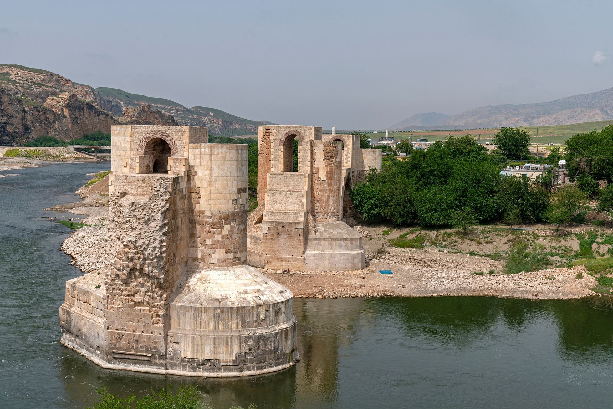 Fotogalerie /  Tak vypadá turecké starověké město Hasankeyf, které zatopí vodní přehrada / Shutterstock / 8