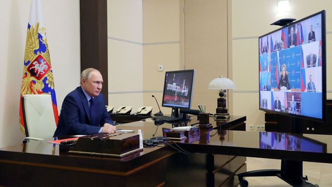 Ruský prezident Vladimir Putin na virtuálním jednání Rady bezpečnosti.