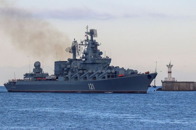 Ruský křižník Moskva na snímku z loňského listopadu