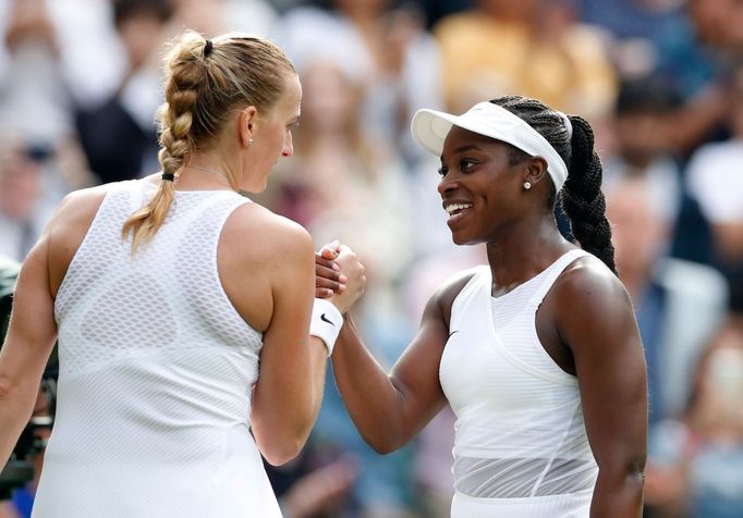 Wimbledon 2021: Petra Kvitová a Sloane Stephensová.