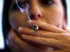 Kouření je idiotské, prohlásil ředitel irské firmy, jejíž případ spor o možnost nezaměstnat kuřáka rozpoutal