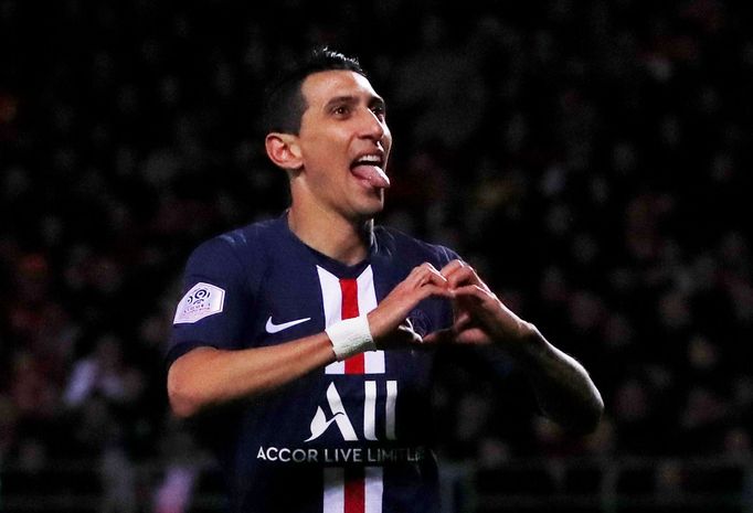 Ángel di Maria z Paris St. Germain slaví gól v zápase na hřišti Brestu