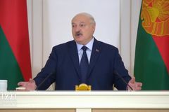 Běloruské balóny vedly Litvu k vyhlášení nouzové situace. "Přehání," opáčil Lukašenko