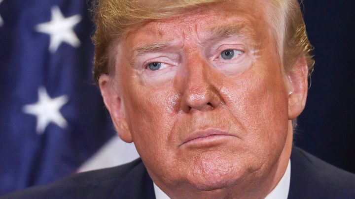 Ani hrozící impeachment ho nezastaví. Trump vyzval Čínu k vyšetřování Bidenových