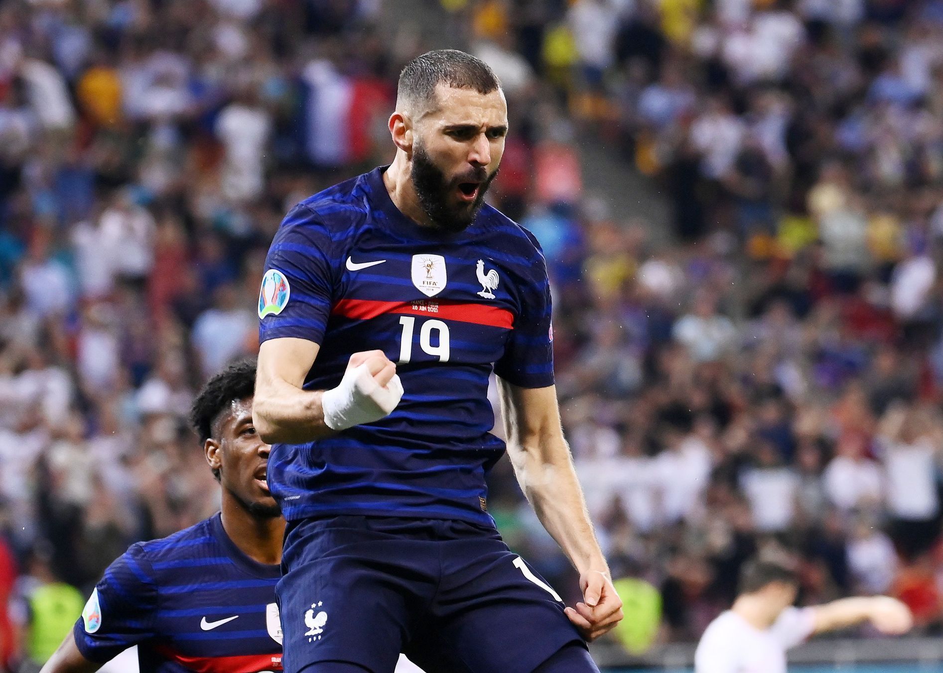 ME ve fotbale 2021, Francie - Švýcarsko: Karim Benzema oslavuje gól