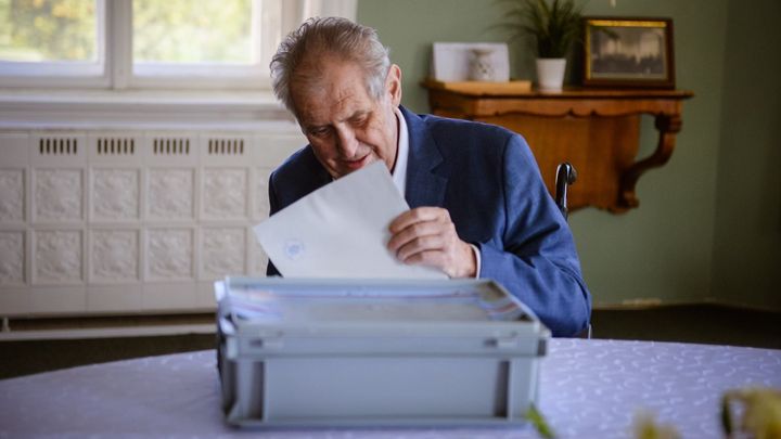 Zeman měl podle zprávy před dvěma lety játra jako mladík. Někdo tady lže, říká lékař; Zdroj foto: Jiří Ovčáček