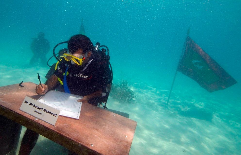 Členové vlády Malediv pod vodou