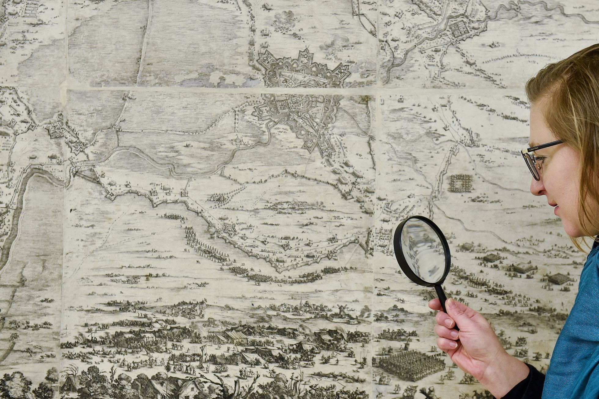 Snímek z výstavy Hrůzy války v Oblastní galerii Liberec.