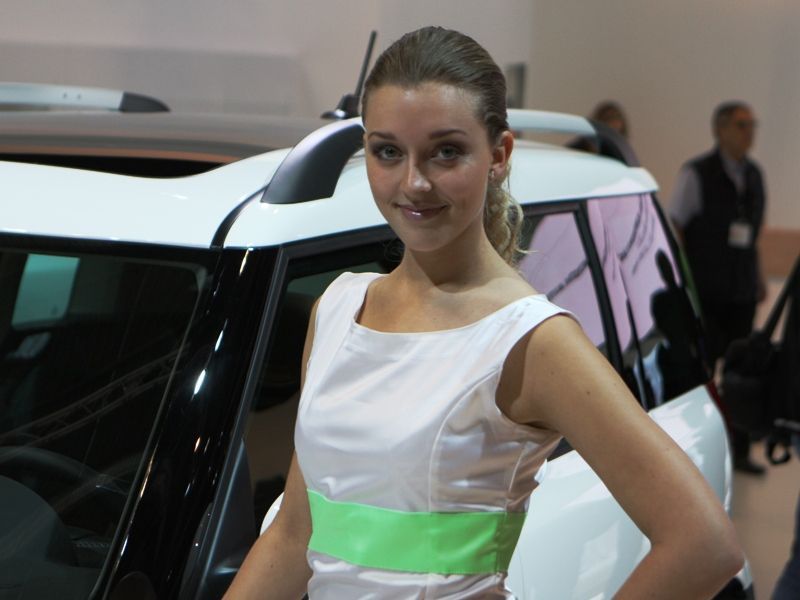 Dívky Autosalon