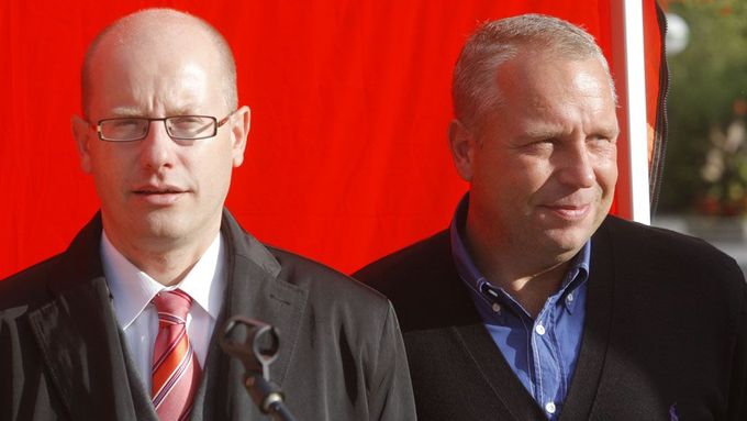 Petr Benda pomohl Bohuslavu Sobotkovi ke zvolení předsedou strany.