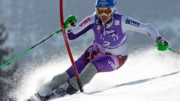 Veronika Zuzulová při slalomu ve Špindlerově mlýně.