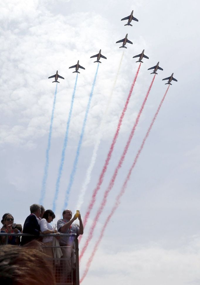 24 h Le Mans 2015: Alpha Jets z Patrouille de France