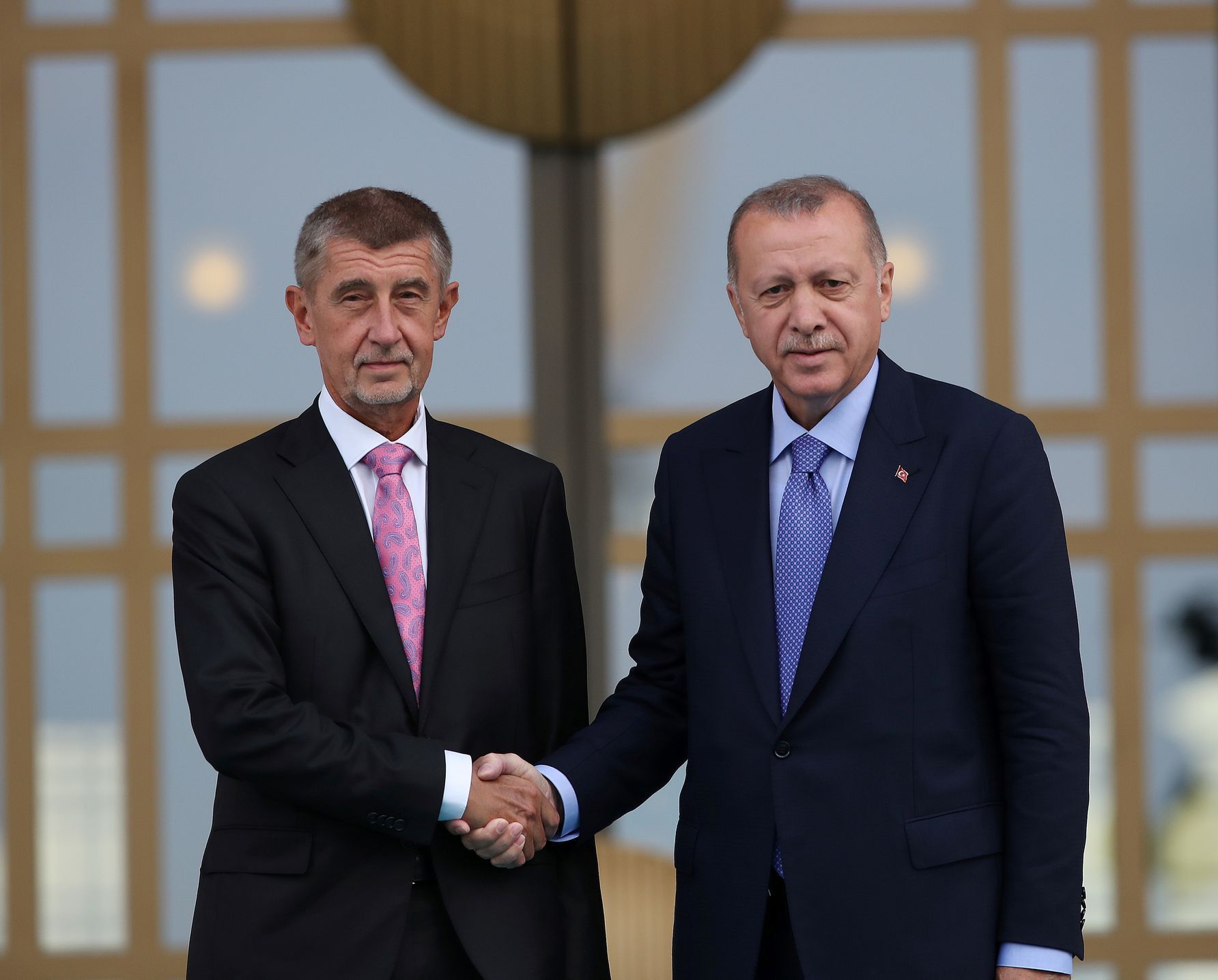 Český premiér Babiš s tureckým prezidentem Erdoganem.