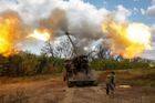 Rusové stahují vojáky a zbraně k Tokmaku, ke kterému se blíží ukrajinští vojáci