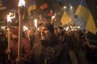 Ukrajinští nacionalisté pochodovali na památku Bandery