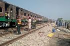 Při požáru vlaku v Pákistánu zemřelo 71 lidí. Nehodu způsobil plynový vařič