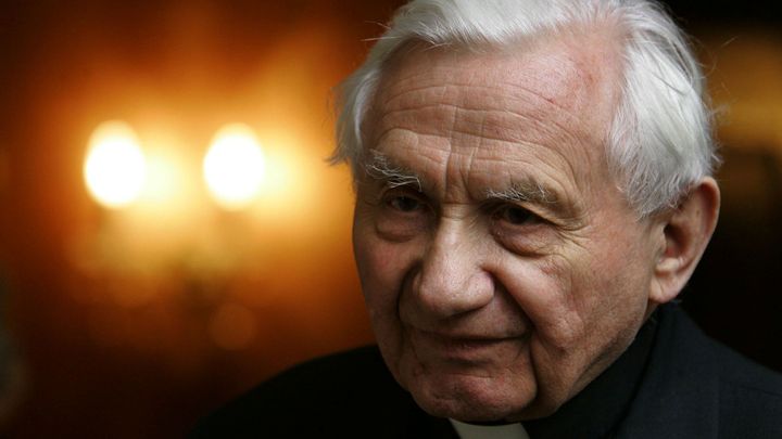 Zemřel německý kněz Georg Ratzinger. Bratrovi bývalého papeže bylo 96 let
