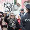 Demonstrace proti omezování svobod, koronavirus, Náměstí republiky, 28. 10. 2020 - média, dezinformace