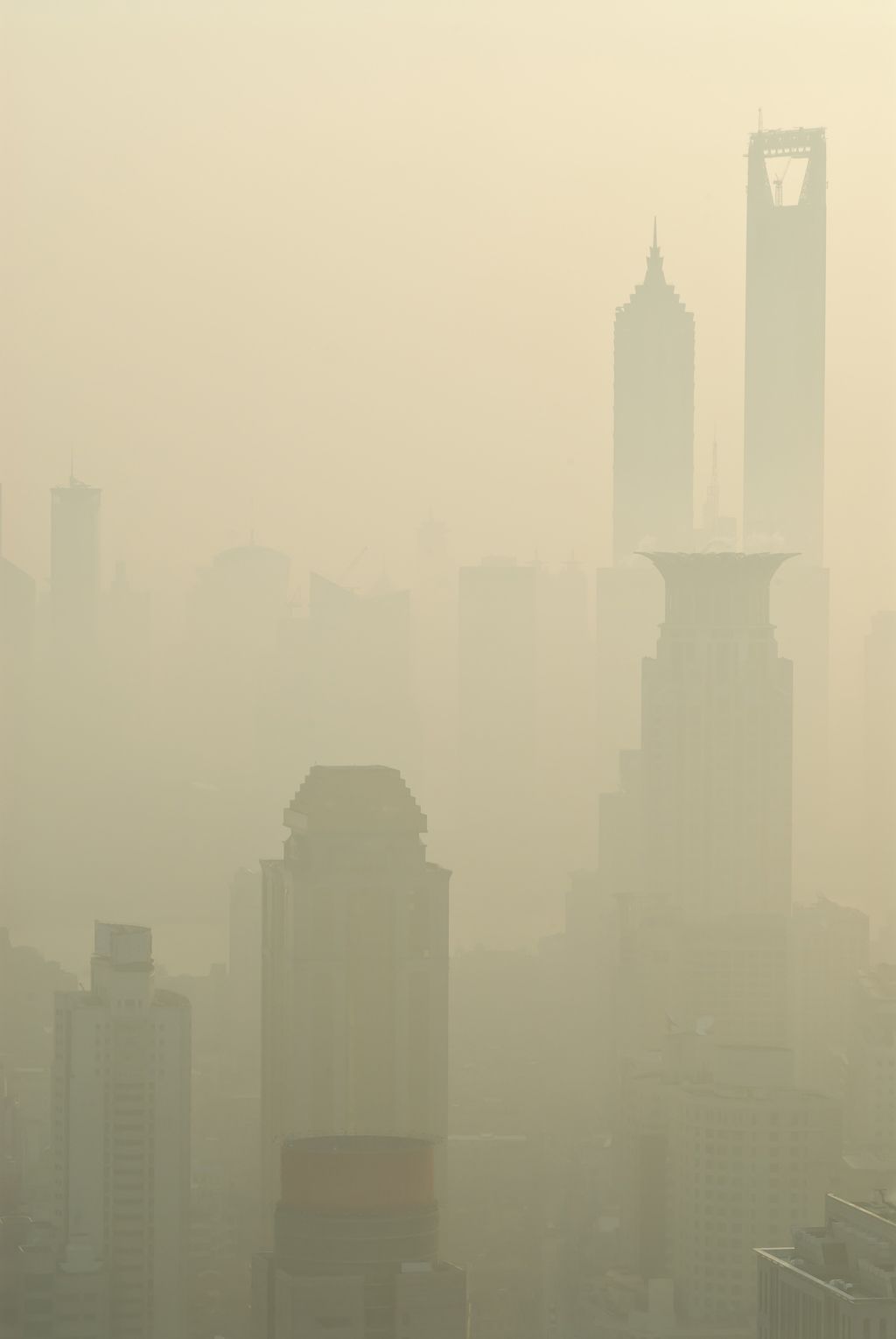 Foto: Podívejte se, jak smog zahaluje život ve městech - Čína