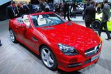 Jízdy s kupé-kabrioletem Mercedes-Benz SLK si první zákazníci budou moci užít již za pár týdnů