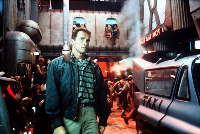 Z filmové sci-fi Total Recall (1990).