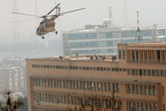 Islamisté zaútočili na vojenskou nemocnici v Kábulu, přes třicet lidí zemřelo