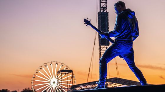 Apokalypsa, kterou má člověk potřebu přežít. Muse završili Rock for People ve velkém