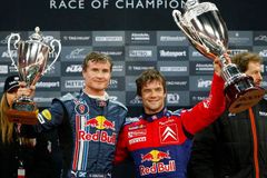 Závod šampionů vyhrál Loeb, Hamilton nenastoupil