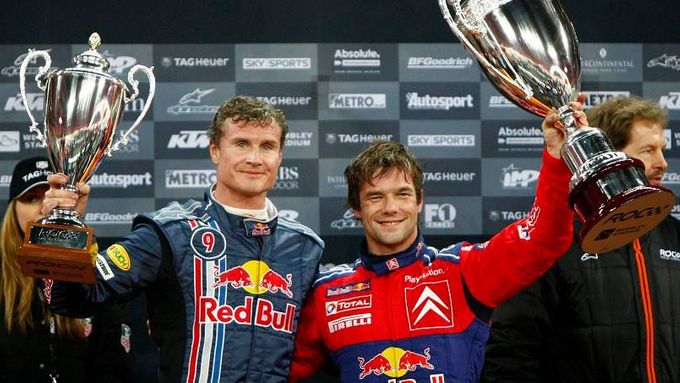 Sébastien Loeb a David Coulthard získali v Race of Champions trofeje