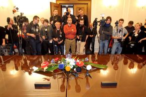 Koalice podepsána. Prezident odpočívá