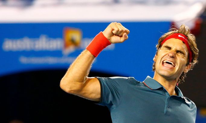 Roger Federer se raduje z postupu do semifinále Australian Open 2014