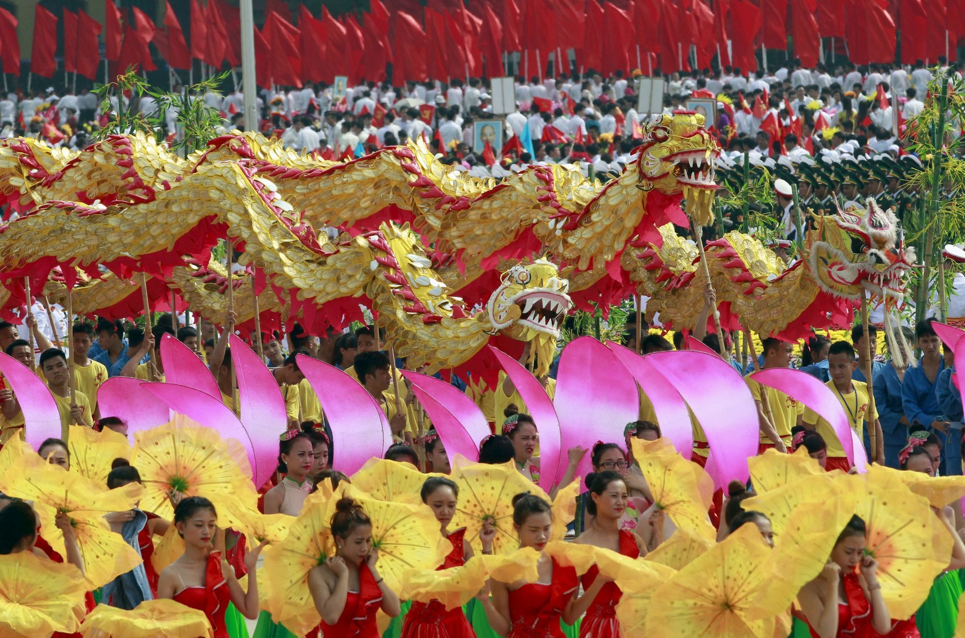 Vojenská přehlídka ve Vietnamu